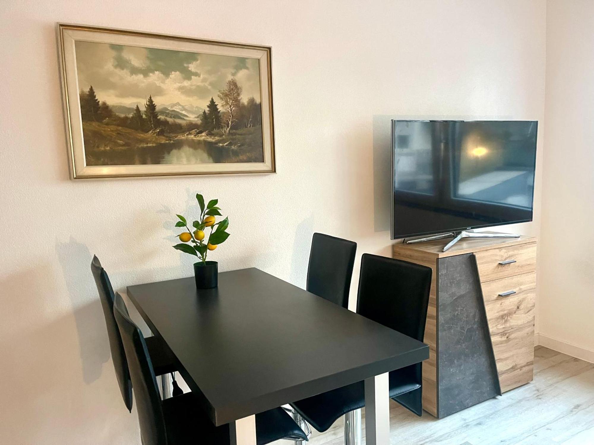 Neu Schwarzwald Zimmer Am Schloessle Goldstadt Pforzheim Eksteriør billede