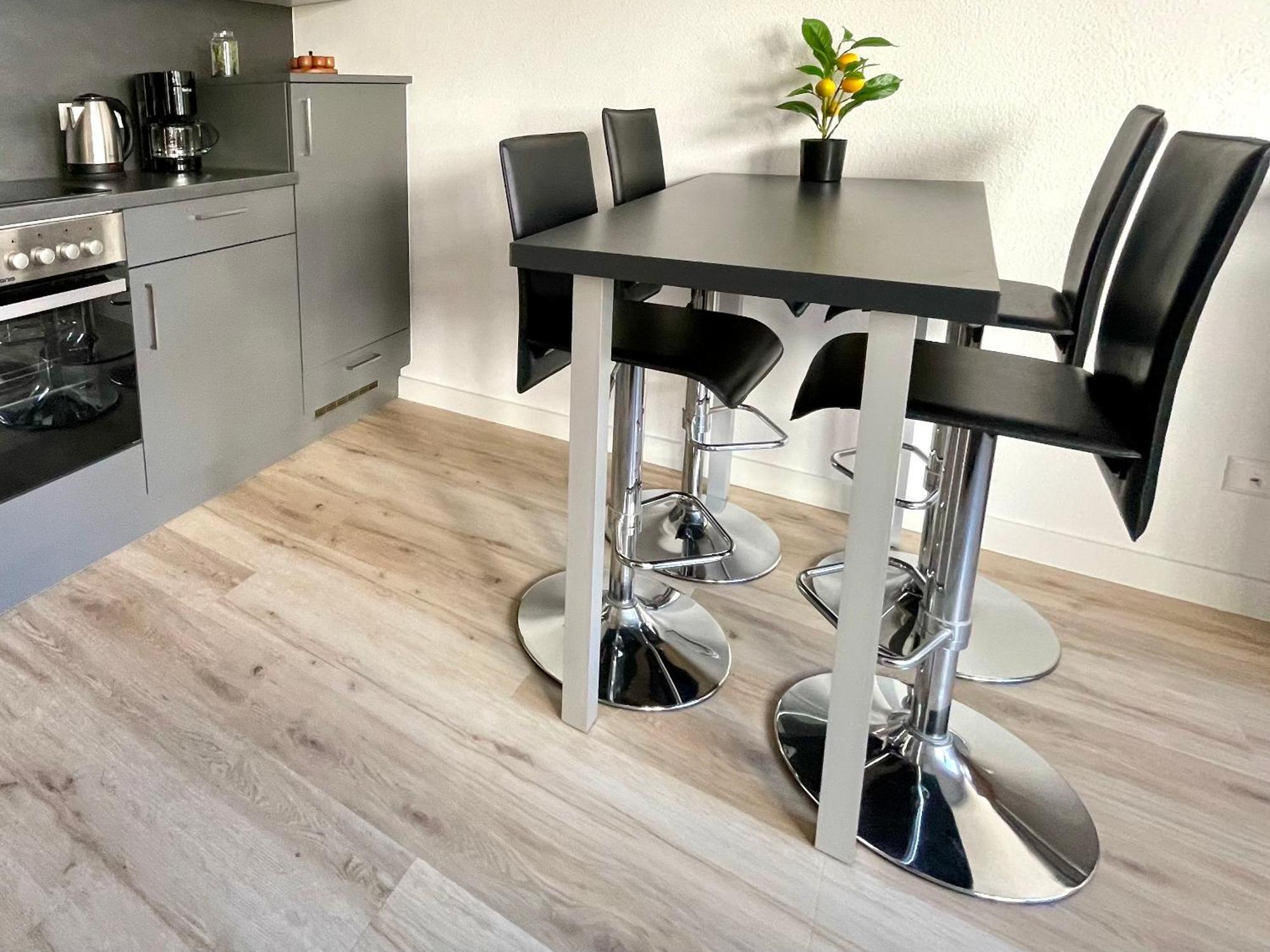 Neu Schwarzwald Zimmer Am Schloessle Goldstadt Pforzheim Eksteriør billede
